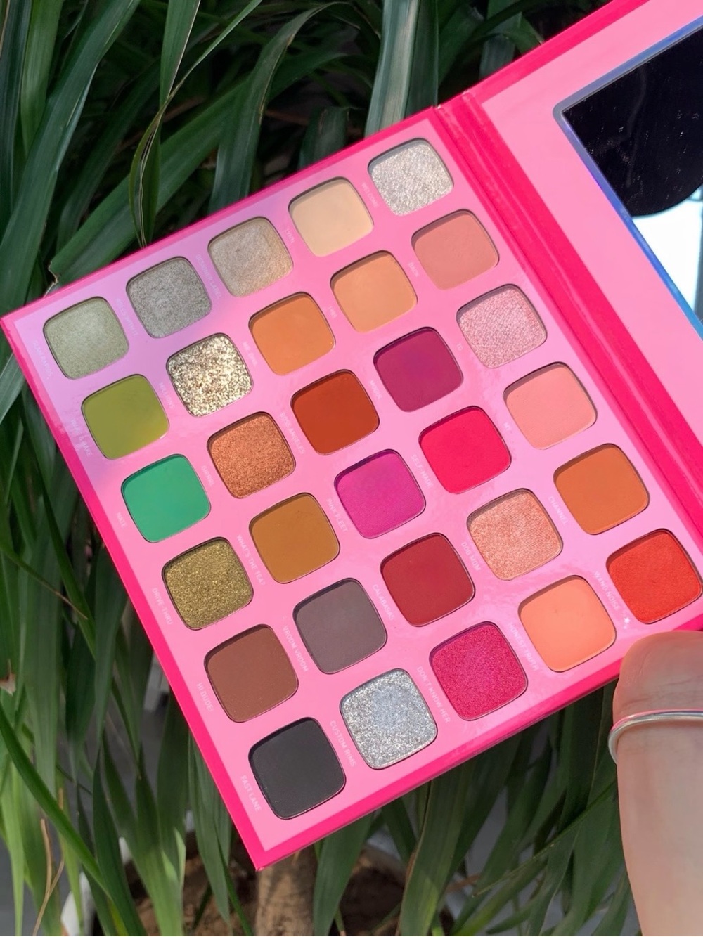 Morphe x Jeffree Star Artistry Eyeshadow Palette Limited Edition